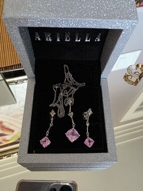 14k White Gold With Diamonds Neclace And Earrings Set